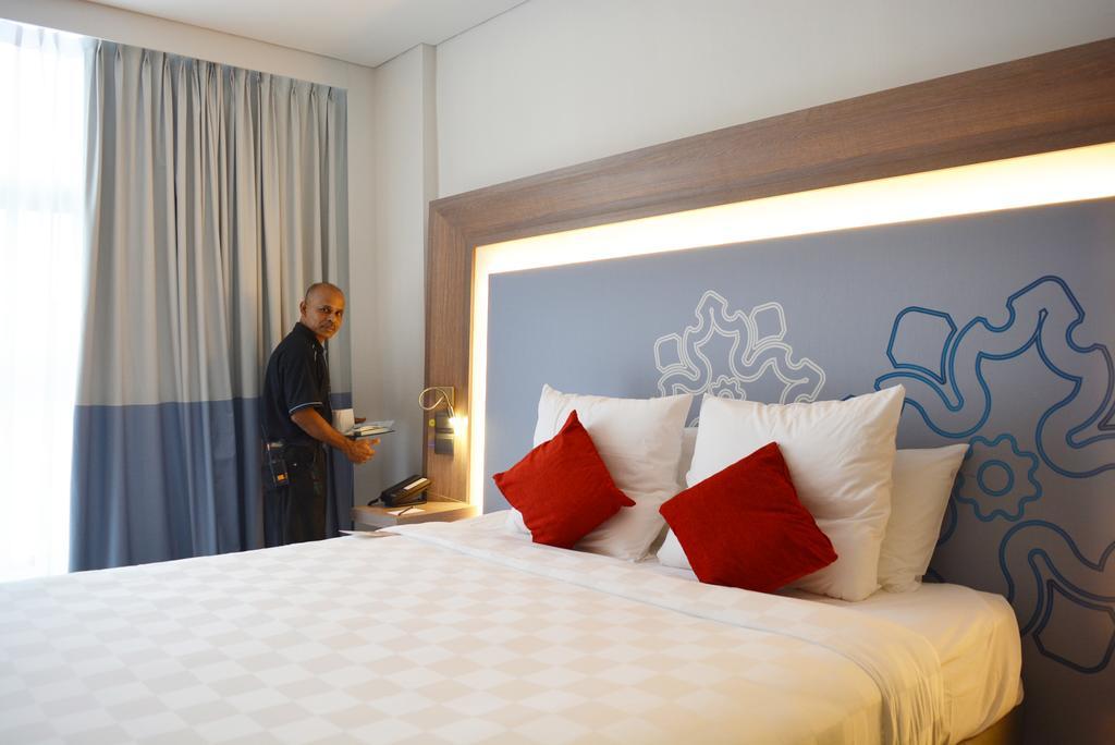 Noble Resort Hotel Melaka Exteriör bild